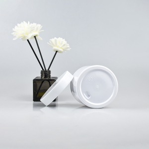 Plastic PET 300ml 500ml <span class=keywords><strong>Moderne</strong></span> Witte Ronde Cosmetische Lotion/Pot met Spuitdop Zeefdruk & UV-druk OEM/ODM Verpakking - Product Image 4