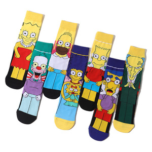 Calcetines de punto transpirables con diseño de dibujos animados de <span class=keywords><strong>los</strong></span> <span class=keywords><strong>Simpson</strong></span> para hombre y mujer, estilo urbano europeo y americano, a media pantorrilla, nueva tendencia, personalizados - Product Image 4