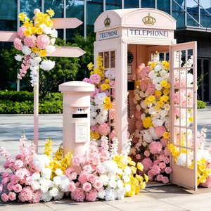 Adorno de Cabina Telefónica con Flores Artificiales Grandes para Decoración de Jardín y Fiestas al Aire Libre - Product Image 1