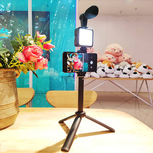 Télécommande Selfie Kit Vlogging Smartphone Créateur de Contenu Starter Accessoires TikTok Enregistrement Tout-en-1 - Product Image 4