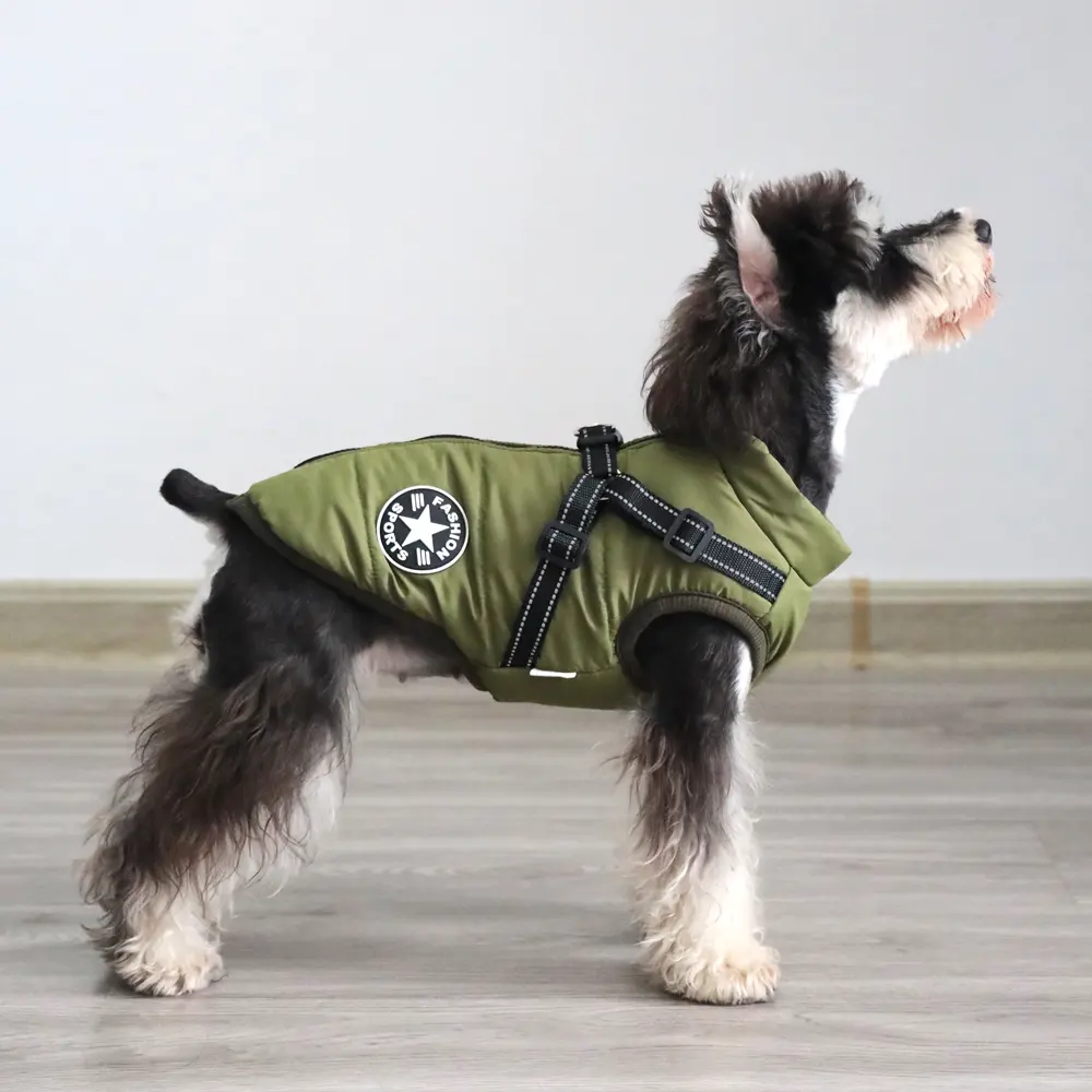 Nuovo design abbigliamento per animali domestici tessuto riflettente antivento resistente all'acqua e fibbia giacca per cani in morbido pile con imbracatura