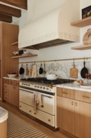 Idées de rangement pour cave à vin, vitrine moderne haut de gamme pour cuisine artisanale
