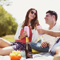 Refroidisseur de canettes isolé en acier inoxydable à double paroi 4 en 1 personnalisé refroidisseur de bière maigre d'une capacité de 12oz pour les fêtes