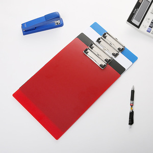 Portapapeles de plástico con clip de perfil bajo Portapapeles de plástico multicolor a granel para aulas Capacidad para 100 hojas - Product Image 4