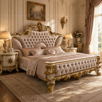 Ensemble de meubles de chambre à coucher de style européen, lit double en bois sculpté de style baroque royal avec tête de lit