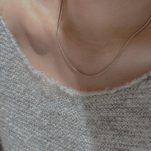 S925 Sterling Silver Four <b>Leaf</b> <b>Clover</b> <b>Necklace</b> White Gold with Niche Design Lightweight Versatile for Daily Wear Lucky Charm - Product Image 3