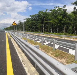 Trực tiếp từ nhà sản xuất thiết kế của các lan can khác nhau, bao gồm lan can đường cao tốc, lan can đường cao tốc, hàng rào sân vận động, vv. - Product Image 3