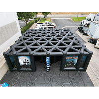 Nouveau design de labyrinthe gonflable de Noël en forme de pain d'épices, portable pour l'extérieur, labyrinthe gonflable amusant, jeux sportifs