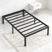 La structure de lit en métal est facile à assembler. Silencieuse et robuste. Rangement sous le lit. Aucun sommier tapissier nécessaire. Convient aux hôtels. Hôtel A.