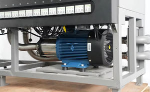 Kit d'échangeur de chaleur pour serveur de données avec réservoir d'immersion intégré pour infrastructure de refroidissement liquide professionnelle B100 - Product Image 4