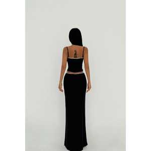 Costume formel noir avec jupe à boutons - Product Image 3