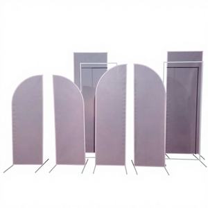 ฉากหลังงานแต่งงานทรงสี่เหลี่ยมเรขาคณิตแบบเรียบหรู ขายดี พร้อมขาตั้งสำหรับโครงสแตนเลส ผ้าพิมพ์ลายตึง - Product Image 1