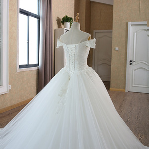 White Ball Gown Wedding Dress Sweetheart Neckline Empire Waist Lace-Up Vintage Style Long Train Full Skirt - Product Image 3