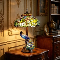 Lampe de table paon en vitrail de luxe moderne, lampe de bureau vintage en mosaïque florale, base en métal antique pour chambre à coucher, chevet, hôtel