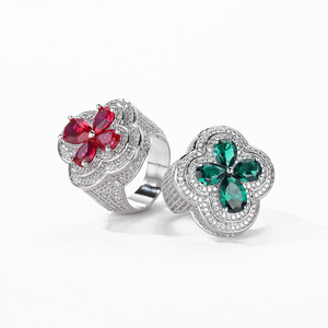 Anillo NUOAY de Joyería Hip-Hop Bañado <span class=keywords><strong>en</strong></span> <span class=keywords><strong>Oro</strong></span> Blanco con Diamante de Cuatro Hojas para Mujer, Sortija Ostentosa con Gemas Verdes y Rojas <span class=keywords><strong>en</strong></span> Forma de Flor, Estilo Iced Out - Product Image 4