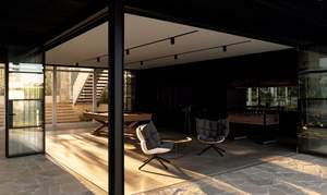 Ventana exterior <span class=keywords><strong>de</strong></span> vidrio estriado <span class=keywords><strong>de</strong></span> doble acristalamiento moderno con acabado <span class=keywords><strong>de</strong></span> hierro forjado <span class=keywords><strong>de</strong></span> acero negro Último diseño para puertas <span class=keywords><strong>de</strong></span> fibra <span class=keywords><strong>de</strong></span> vidrio <span class=keywords><strong>de</strong></span> hoteles - Product Image 2