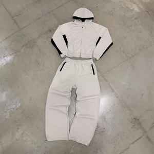 Ensemble de survêtements deux pièces personnalisés avec broderie appliquée, haute qualité, comprenant un sweat à capuche zippé ajustable et un pantalon de survêtement ample - Product Image 2