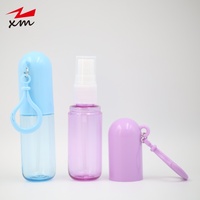 Flacon pulvérisateur portable de 30 ml avec capuchon extérieur à crochet, flacon pulvérisateur à fine brume en PET, conteneur cosmétique vide avec porte-clés pour parfum et tonique