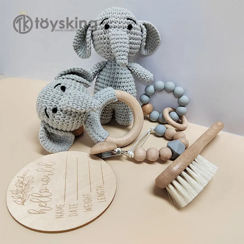 Newborn Shower Gift Set Box Souvenir Baby Cotton Blanket Teething Baby Rattle Milestone Wooden Toy Crochet Elephant Animals Set