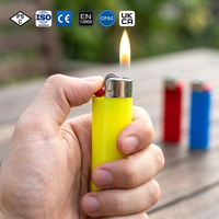 Briquet à silex classique en plastique économique – Couleurs assorties, cadeaux d'affaires, briquet à gaz jetable pour cigarettes
