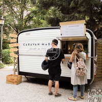 Remolque de Comida Móvil Totalmente Equipado para Venta Ambulante de Comida Rápida, Hot Dogs, Pizzas y Jugos - Camión de Comida