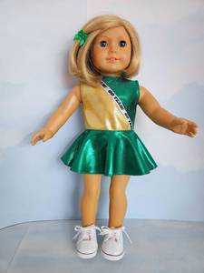 Ensemble cadeau uniforme de cheerleading moderne Emily Rose de 14 pouces, 6 pièces, chaussures de gymnastique pour poupée et accessoires pompons pour femmes (spandex/polyester) - Product Image 6