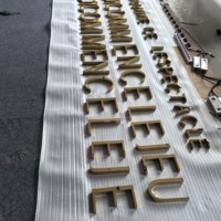 Lettres en relief électroplaquées or titane effet miroir à forte rétention d'acheteurs + Ruban PVC 3mm de qualité supérieure pour signalétique intérieure personnalisée
