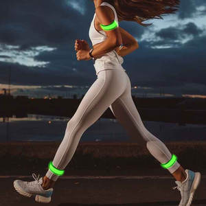 Neonglo ad alta visibilità LED Glow Slap braccialetti di plastica lampeggiante bracciali da polso per attrezzatura di sicurezza - Product Image 4