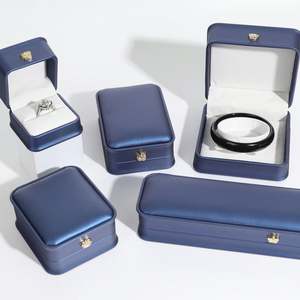 Boîte à bijoux en cuir PU pour bague, boucles d'oreilles, pendentif, emballage, logo personnalisé - Product Image 3