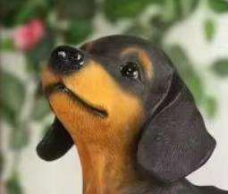 Vente directe d'usine, statue de chien <span class=keywords><strong>teckel</strong></span> en résine peinte à la main, artisanat décoratif <span class=keywords><strong>miniature</strong></span> pour la maison - Product Image 2