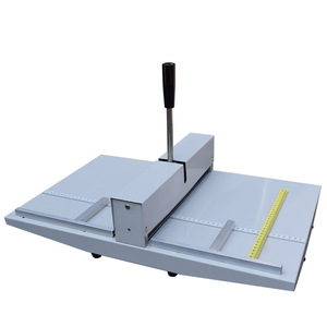 Máquina Multifuncional Manual 2 en 1 para Perforar Facturas y Marcar Líneas Punteadas - Product Image 2