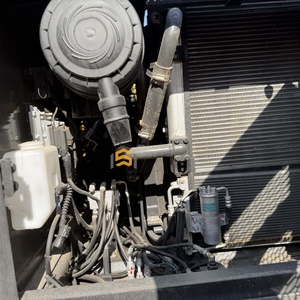 Último Modelo de Excavadora de Cadenas Volvo EC140D de 14 Toneladas, Pintura Original, Excavadora Hidráulica Usada en Venta - Product Image 3