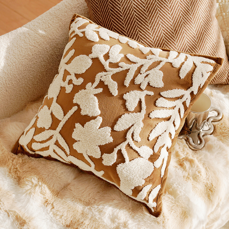 Funda de cojín de 45x45 cm con borde marrón, fondo marrón y diseño floral francés.