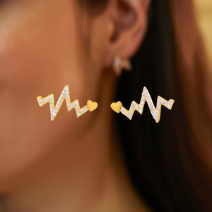 E1223 Orecchini a perno alla moda color oro con strass di cristallo a taglio a cuore, gioielli unisex carini - Product Image 2