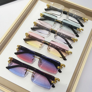 2024 Ins Trend gafas <span class=keywords><strong>de</strong></span> sol cuadradas sin montura hombres clásico metal leopardo lujo lentes <span class=keywords><strong>de</strong></span> sol alta calidad UV400 marcos <span class=keywords><strong>de</strong></span> anteojos - Product Image 5