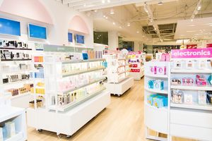 Cartoleria negozio vetrine | Ripiani in legno per i libri | Cancelleria negozio di interior design - Product Image 3