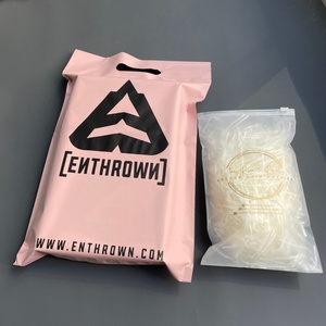 โลโก้สั่งทำสีชมพูสำหรับถุงขนาด 10x13 นิ้ว สำหรับเสื้อผ้า รองเท้า และถุงเท้า จัดส่ง-กันน้ำ รีไซเคิลได้ พร้อมหูหิ้ว - Product Image 3
