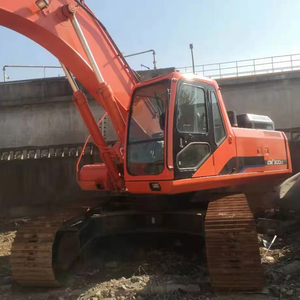 Excavatrice d'occasion, matériel de terrassement, DOOSAN DX300LC à vendre - Product Image 1
