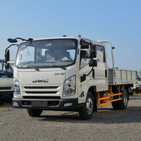 Camion galop JMC à une rangée de cargo et cabine Nouveau moteur 92HP diesel 4L Transmission manuelle 4x2 Drive Euro 2 Left Camion