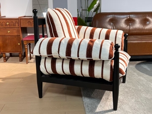 Fauteuil moderne de luxe en tissu rayé, style vintage mi-siècle, avec structure en bois massif, pour salon ou hôtel - Product Image 3