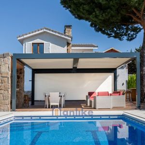 Anlike Top produttore ristorante padiglione in <span class=keywords><strong>alluminio</strong></span> a prova di vento esterno a buon mercato <span class=keywords><strong>cerniera</strong></span> verticale cieco - Product Image 1