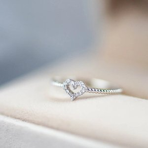 Anello decorativo coreano con cuore cavo e fascia sottile, ornamento minimalista per il dito mignolo, da indossare ogni giorno dalle donne - Product Image 2