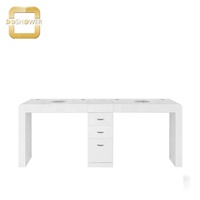 Chaise de pédicure design humanisation avec table de manucure blanche et mécanisme de vente bureau à ongles en verre