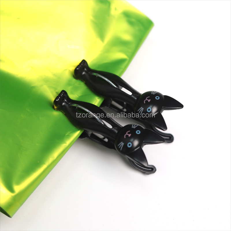 Four Color Plastic Pins for Clothes