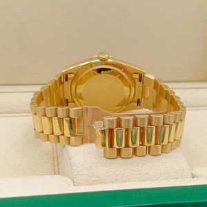 Reloj de Lujo Personalizado de Acero Inoxidable de 43 mm con Cristal de Zafiro, Manecillas Doradas, Esfera Chapada en Oro, Movimiento Mecánico 904L, Correa de 22 mm - Product Image 6