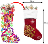 Chaussette de Noël personnalisée en tissu floqué doux et durable avec bordure en peluche, sequins dorés, décoration renne et flocons de neige brodés