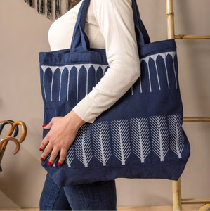 Sac fourre-tout élégant pour femme en coton égyptien avec fermeture éclair, doublure en toile personnalisée, intérieur spacieux et durable, idéal pour les trajets quotidiens - Product Image 4