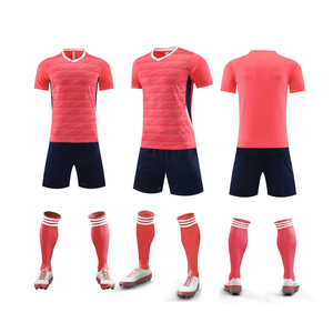 Completo da <span class=keywords><strong>Calcio</strong></span> 2026 ad Asciugatura Rapida, Personalizzabile, Traspirante, per Uomo - Set Sportivo di Alta Qualità a Prezzo Conveniente per l'Ingrosso - Product Image 1