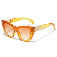 343 Lunettes de soleil pour femme, style rétro œil de chat carré, protection UV400, anti-ultraviolets, avec clous décoratifs