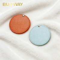 Maquillage de beauté cosmétique portable vanité à la main maquillage cadre en cuir Pu rond mini petit miroir de poche compact logo personnalisé